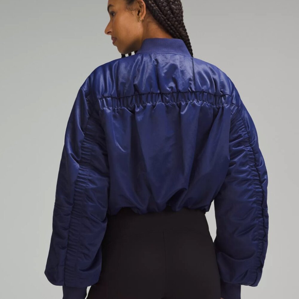 Lululemon Insulated Ruched Bomber Jacket size 6 NWOT